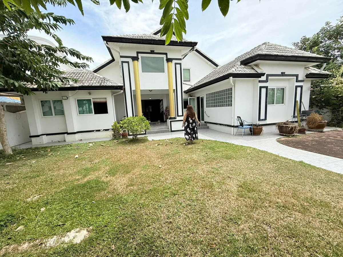 บ้านเดี่ยว ซอยแม่เอื้อน / 5 ห้องนอน (ขาย), Detached House Soi Mae Uean / 5 Bedrooms (FOR SALE) AM030