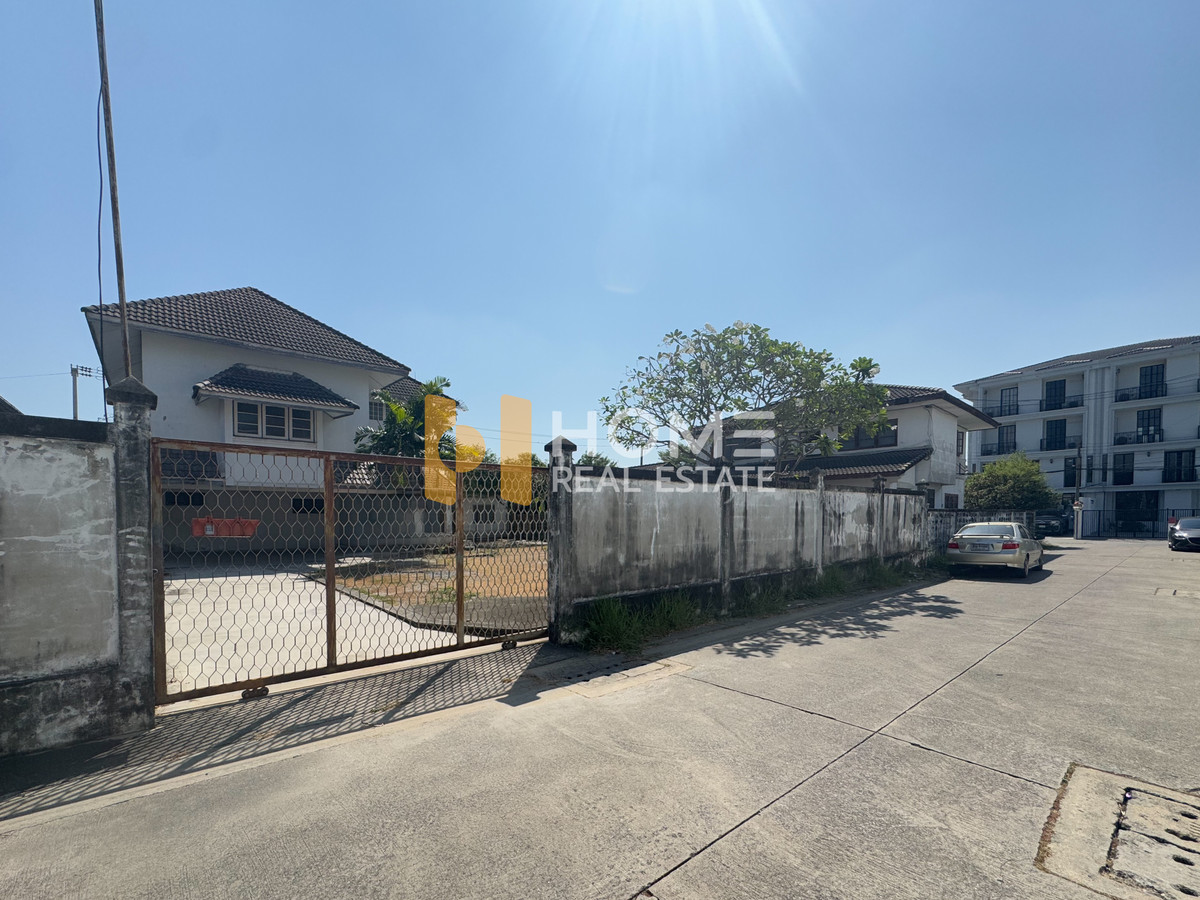 บ้านเดี่ยว 146 ตร.ว. เฉลิมพระเกียรติ ร.9 ซอย 9 / 3 ห้องนอน (ขาย), Detached House 146 sq.wa. Chalerm Phra Kiat R.9 Soi 9 / 3 Bedrooms (FOR SALE) FON264