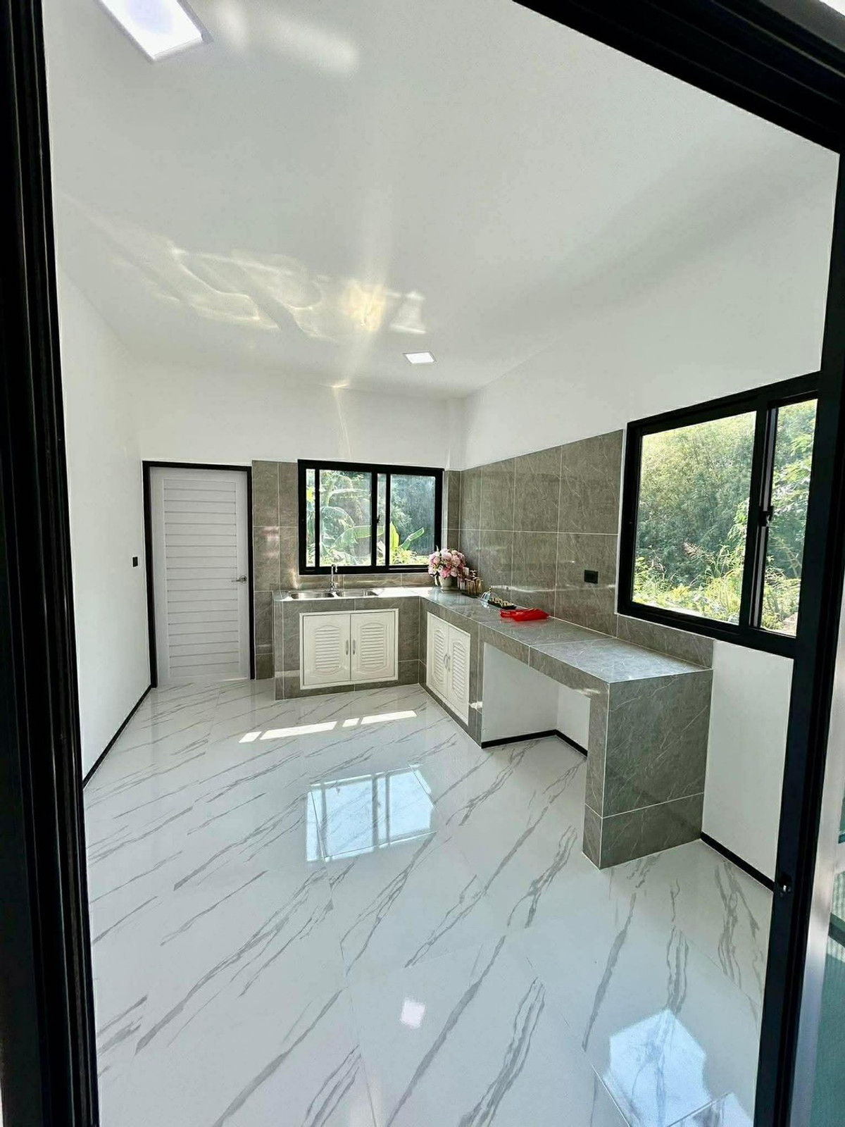 บ้านสวน ซอย 11 เมืองชลบุรี / 3 ห้องนอน (ขาย), Baan Suan Soi 11 Chonburi City / 3 Bedrooms (FOR SALE) YEAN081