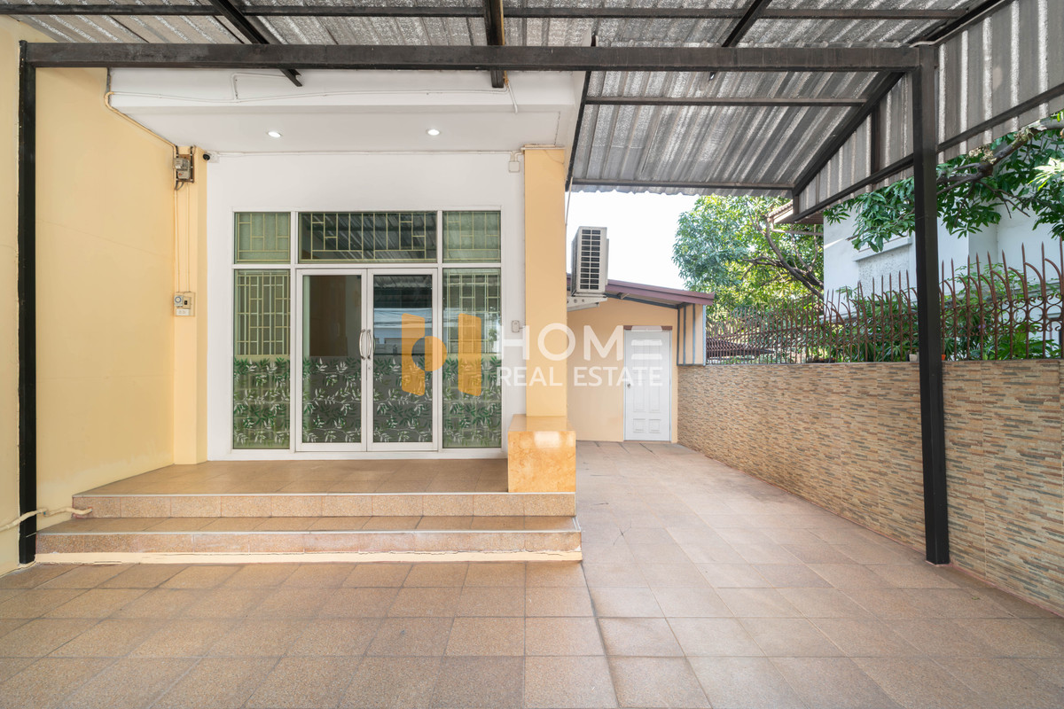 ของดี ทำเลหายาก 🔥 ทาวน์โฮม อ่อนนุช 66 / 3 ห้องนอน (ขาย), Townhome On Nut 66 / 3 Bedrooms (FOR SALE) FON104