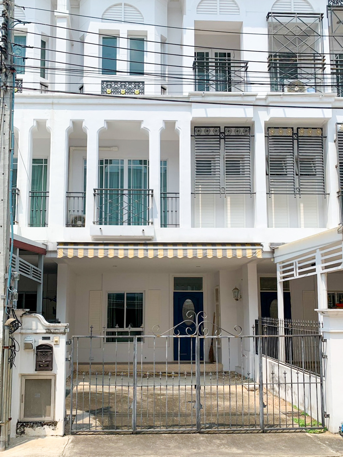 ชวนชื่น จรัญฯ 3 / 3 ห้องนอน (ขาย), Chuanchuen Charan 3 / 3 Bedrooms (FOR SALE) BALL242