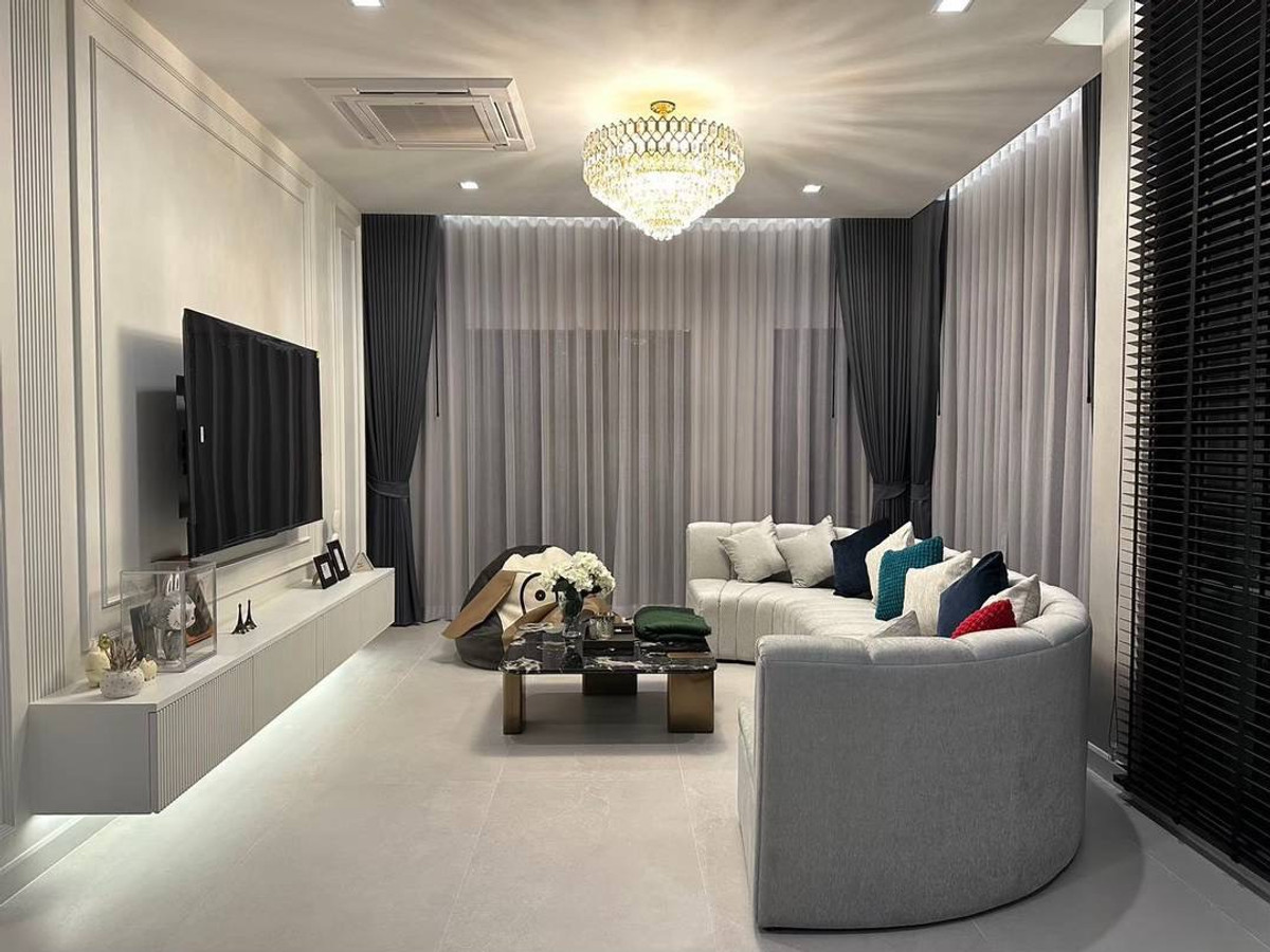 บ้านเดี่ยว แกรนด์ บางกอก บูเลอวาร์ด กรุงเทพกรีฑา / 5 ห้องนอน (ขาย), Grand Bangkok Boulevard Krungthepkreetha / Detached House 5 Bedrooms (FOR SALE) BZD122