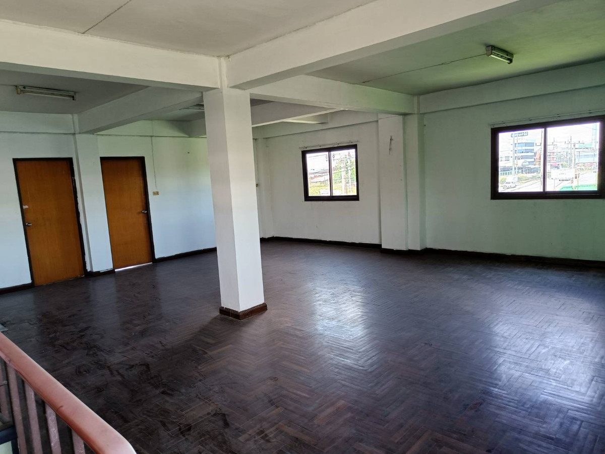 อาคารพาณิชย์ 2 คูหา ติดถนนบายพาส ชลบุรี / 3 ชั้น (ขาย), Commercial building, 2 units, next to Bypass Road, Chonburi / 3-Storey (FOR SALE) YEAN088