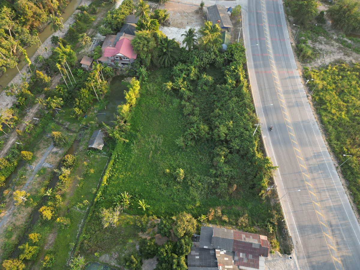 ที่่ดิน เปล่านิคมพัฒนา / 800 ตารางวา (ขาย), Empty land  Nikhom Phatthana / 800 Square Wa (FOR SALE) AM029