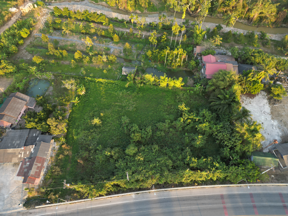 ที่่ดิน เปล่านิคมพัฒนา / 800 ตารางวา (ขาย), Empty land  Nikhom Phatthana / 800 Square Wa (FOR SALE) AM029