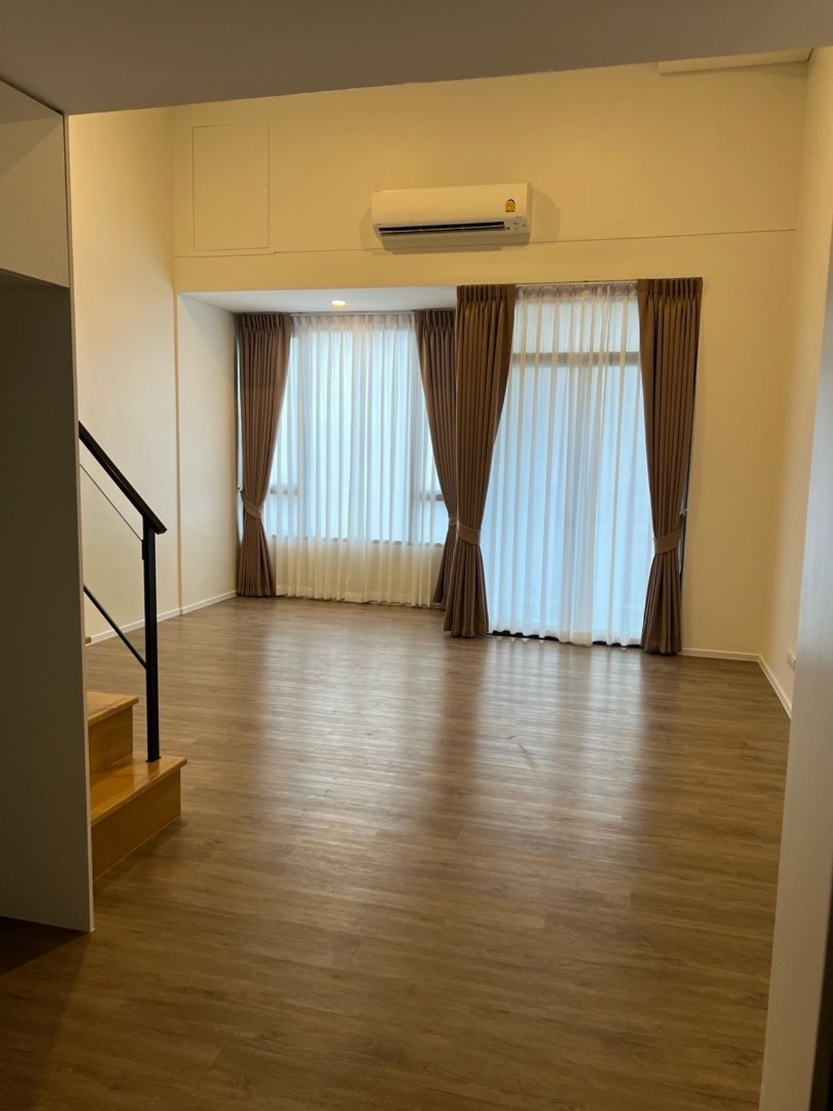 Siamese Rama 9 / 3 Duplex (FOR SALE), ไซมิส พระราม 9 / 3 ดูเพล็กซ์ (ขาย) LD003