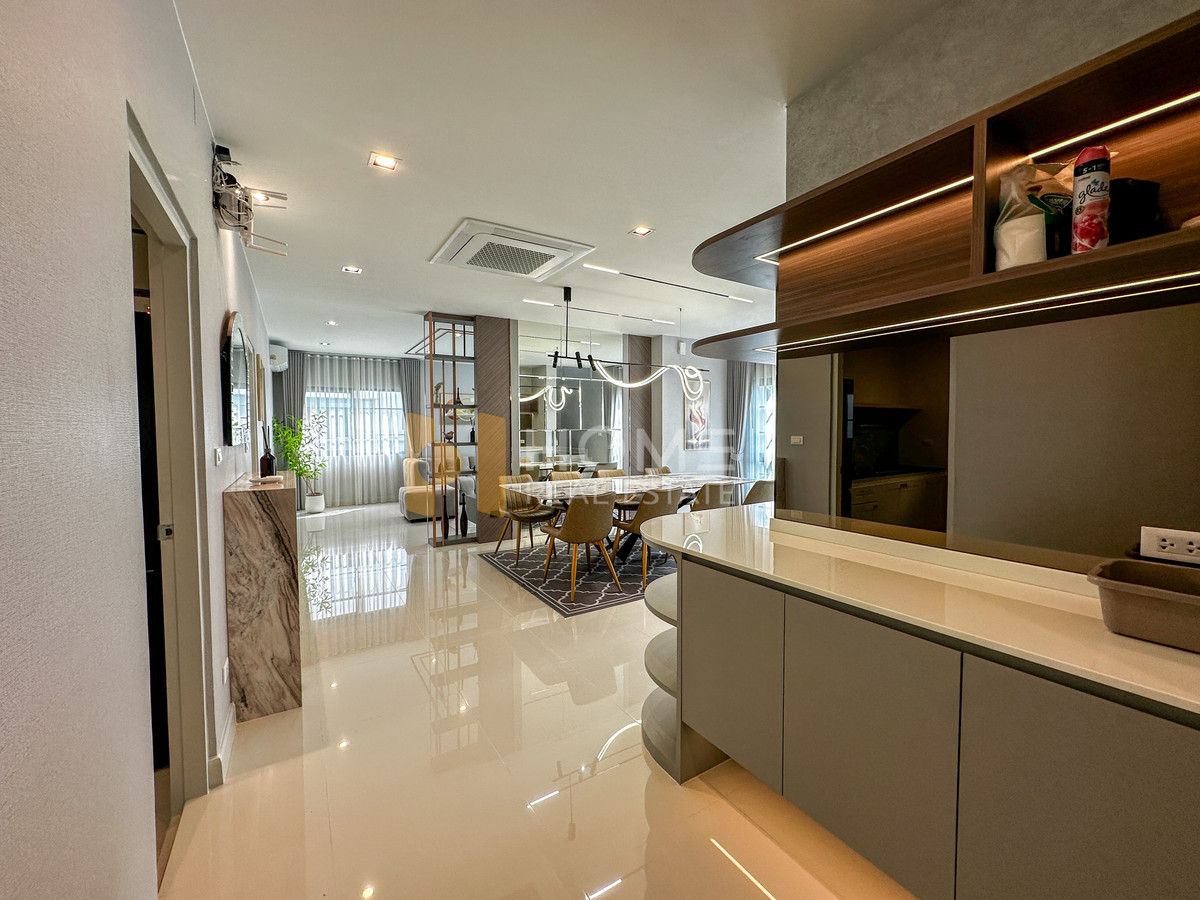เซนโทร บางนา / 4 ห้องนอน (เช่า), Centro Bangna / 4 Bedrooms (FOR RENT) YOK017