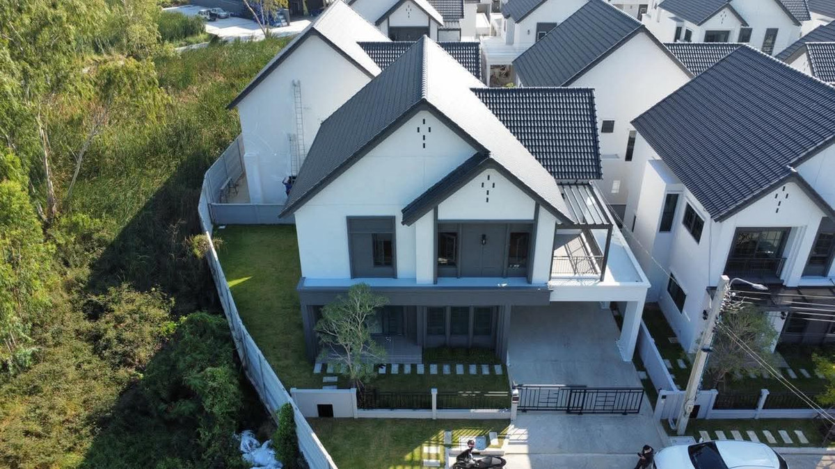 เซนโทร บางนา เฟส 2 / 4 ห้องนอน (ขายพร้อมผู้เช่า), Centro Bangna Phase 2 / 4 Bedrooms (SALE WITH TENANT) YOK012