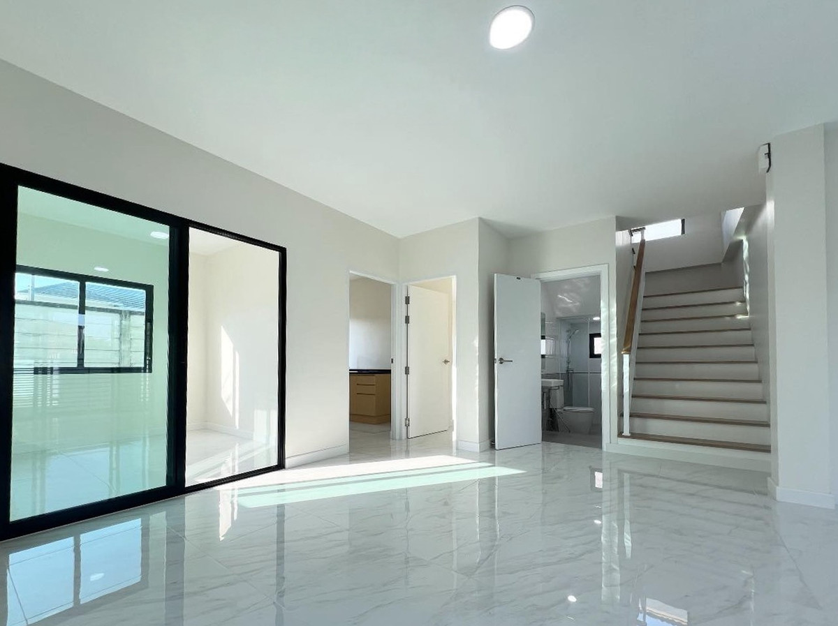 แมกซิม กรีน วิลเลจ ร่มเกล้า - สุวรรณภูมิ / 4 ห้องนอน (ขาย), Maxim Green Village Romklao - Suvarnabhumi / 4 Bedrooms (FOR SALE) BZD132