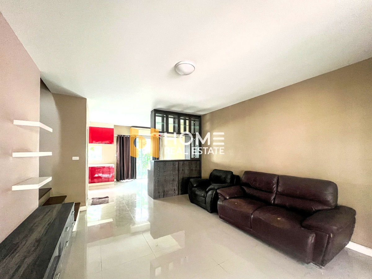 เข้าเมืองง่าย หลังบ้านใหญ่ 🔥 ทาวน์ อเวนิว พระราม 9 / 3 ห้องนอน (ขาย), Town Avenue Rama 9 / 3 Bedrooms (FOR SALE) BZD106