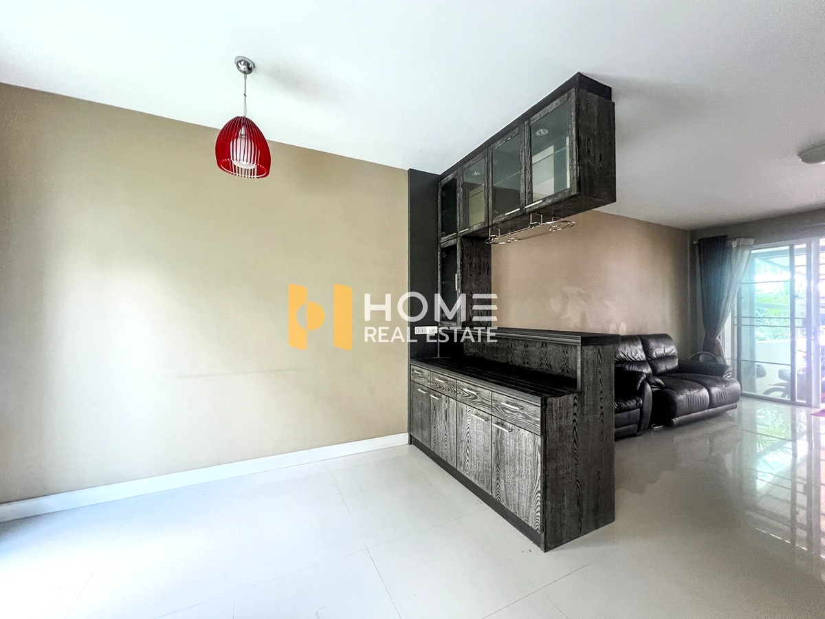 เข้าเมืองง่าย หลังบ้านใหญ่ 🔥 ทาวน์ อเวนิว พระราม 9 / 3 ห้องนอน (ขาย), Town Avenue Rama 9 / 3 Bedrooms (FOR SALE) BZD106