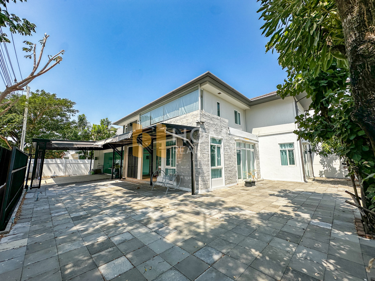 Rare Item! บ้านหน้าทะเลสาบ วิวหลักล้าน 🏞️ มัณฑนา 2 บางนา กม.7 / 4 ห้องนอน (ขาย), Mantana 2 Bangna Km.7 / 4 Bedrooms (FOR SALE) YOK047