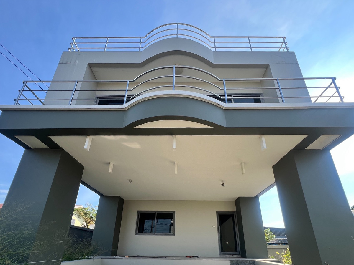 ร่มฤดี ร่มเกล้า 25/5 / 6 ห้องนอน (ขาย), Romrudee Romklao 25/5 / 6 Bedrooms (FOR SALE) BZD110