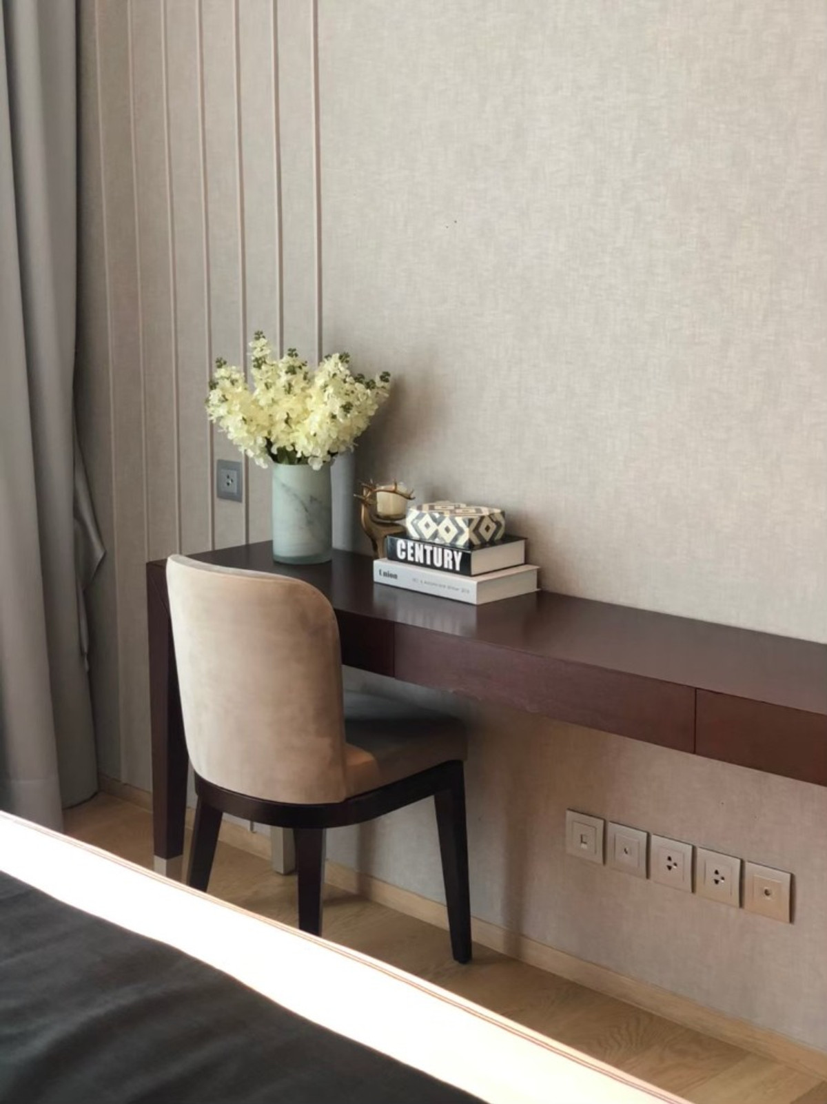 Saladaeng One / 1 Bedrooms (SALE WITH TENANT), ศาลาแดง วัน / 1 ห้องนอน (ขายร้อมผู้เช่า) PT051