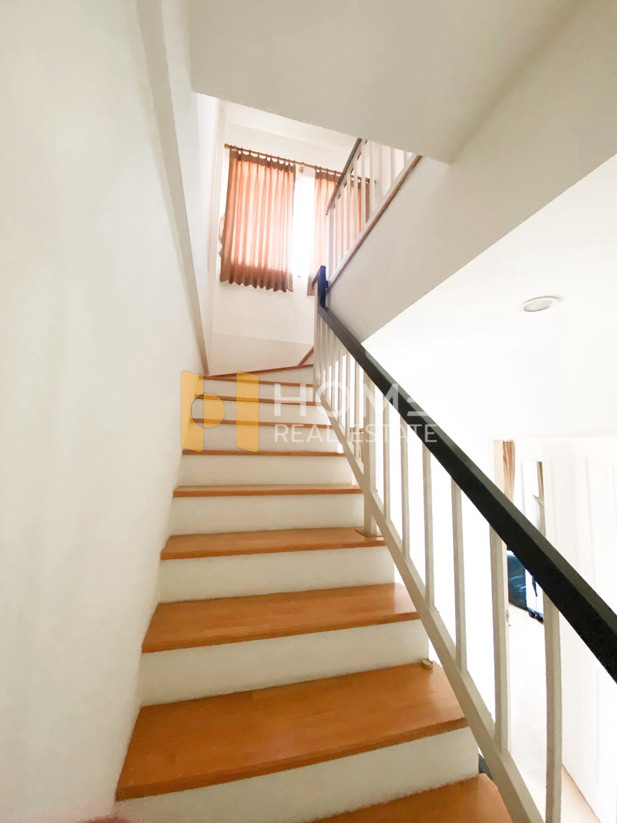 ทาวน์โฮม หน้าบ้านไม่ชนใคร 🔥 ทาวน์พลัส อ่อนนุช / 4 ห้องนอน (ขาย), Town Plus Onnut / 4 Bedrooms (FOR SALE) FONT004