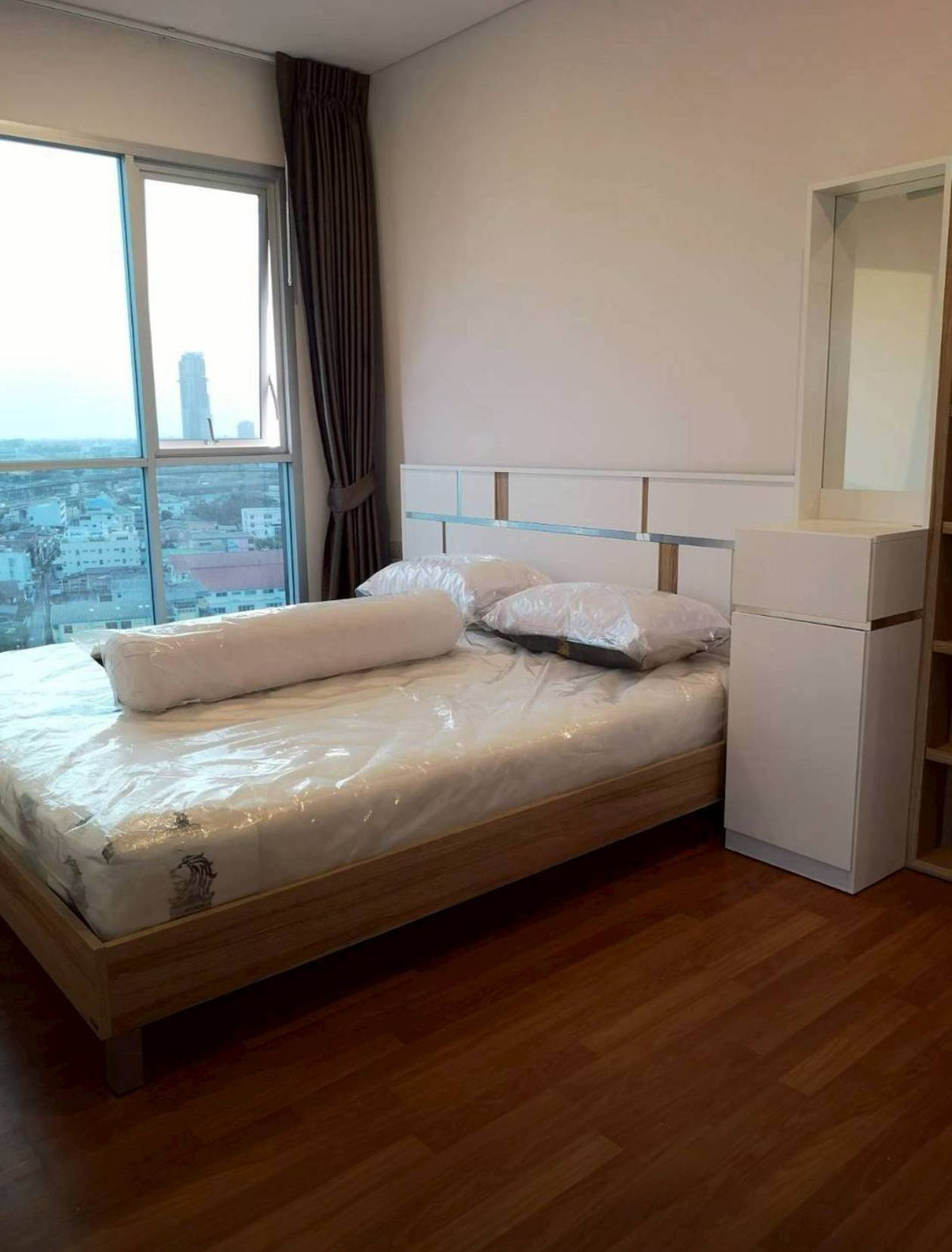 Lumpini Place Ratchada - Sathu / 2 Bedrooms (SALE WITH TENENT), ลุมพินี เพลส รัชดา - สาธุ / 2 ห้องนอน (ขายพร้อมผู้เช่า) LD041