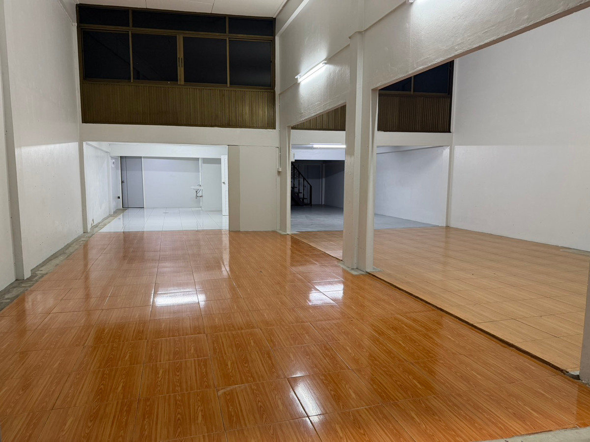 อาคารพาณิชย์ 2 คูหา แยกอัสสัมชัญ อ.ศรีราชา ชลบุรี  / 2 ชั้น (ขาย), 2 commercial buildings, Assumption Intersection, Si Racha Dist, Chonburi / 2 - Storey (FOR SALE) YEAN109