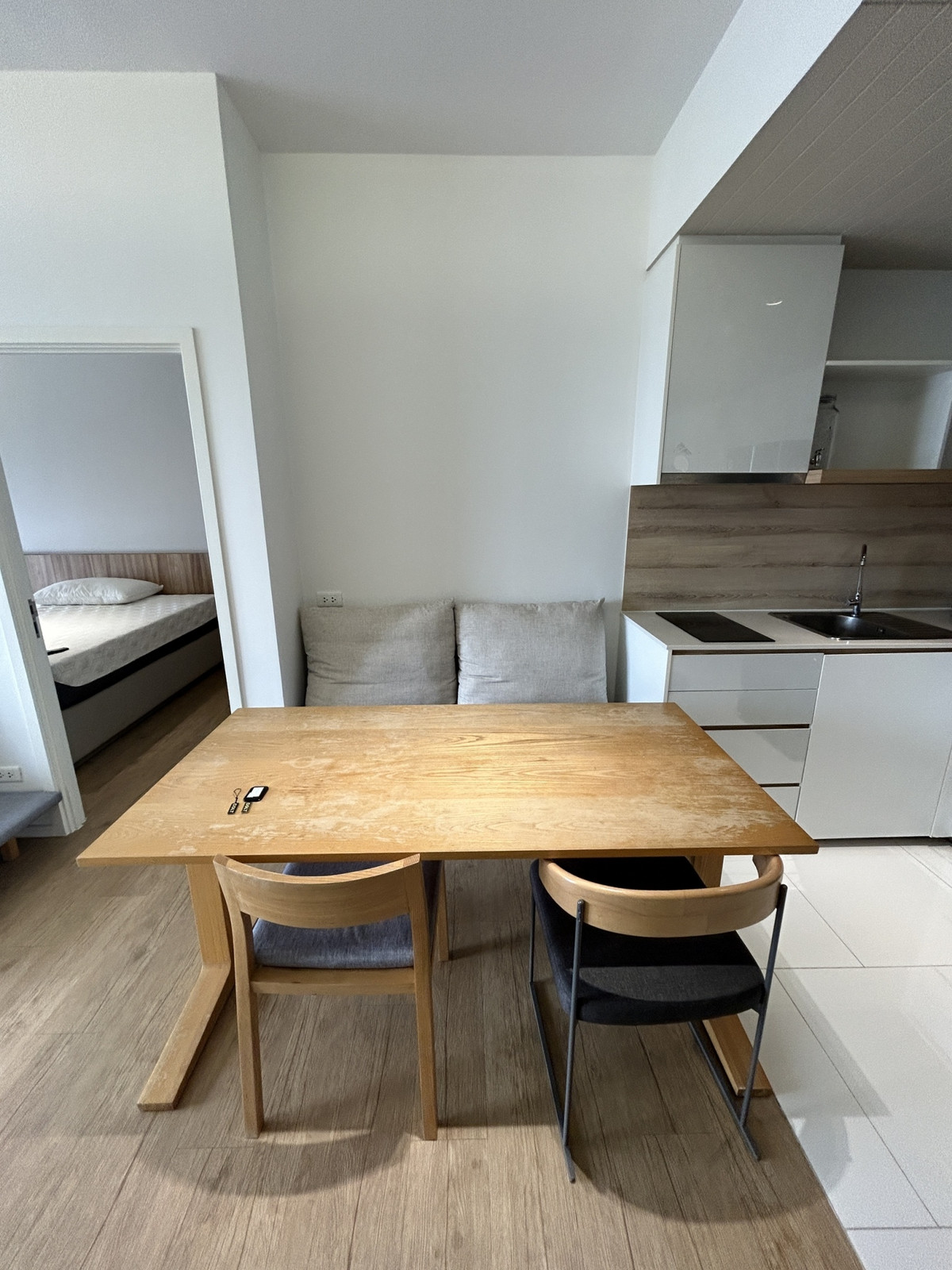 Triple Y Residence / 2 Bedrooms (SALE WITH TENENT), ทริปเปิ้ล วาย เรสซิเด้นซ์ / 2 ห้องนอน (ขายพร้อมผู้เช่า) BL034