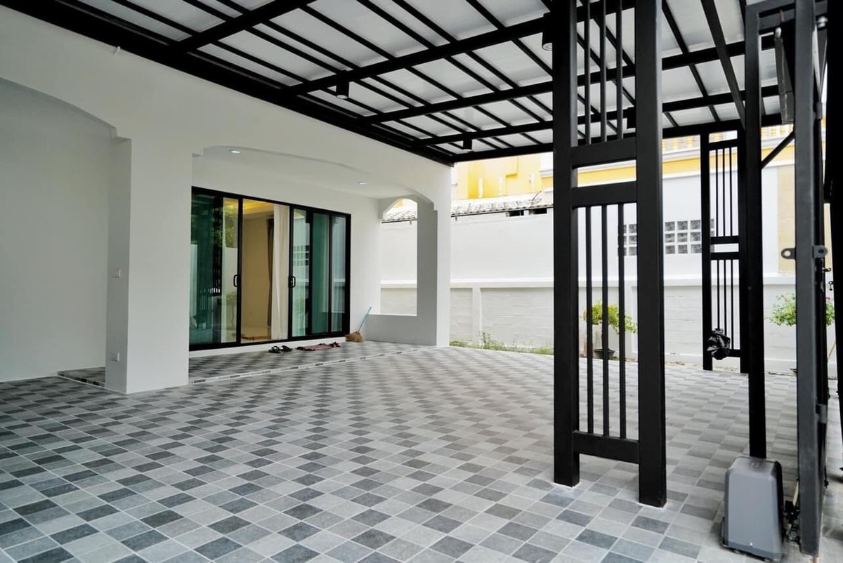 เดอะ มาสเตอร์ รอยัล ซอยเฉลิมพระเกียรติ 53 / 5 ห้องนอน (เช่า), The Master Royal Soi Chaloem Phrakiat 53 / 5 Bedrooms (FOR RENT) FON030