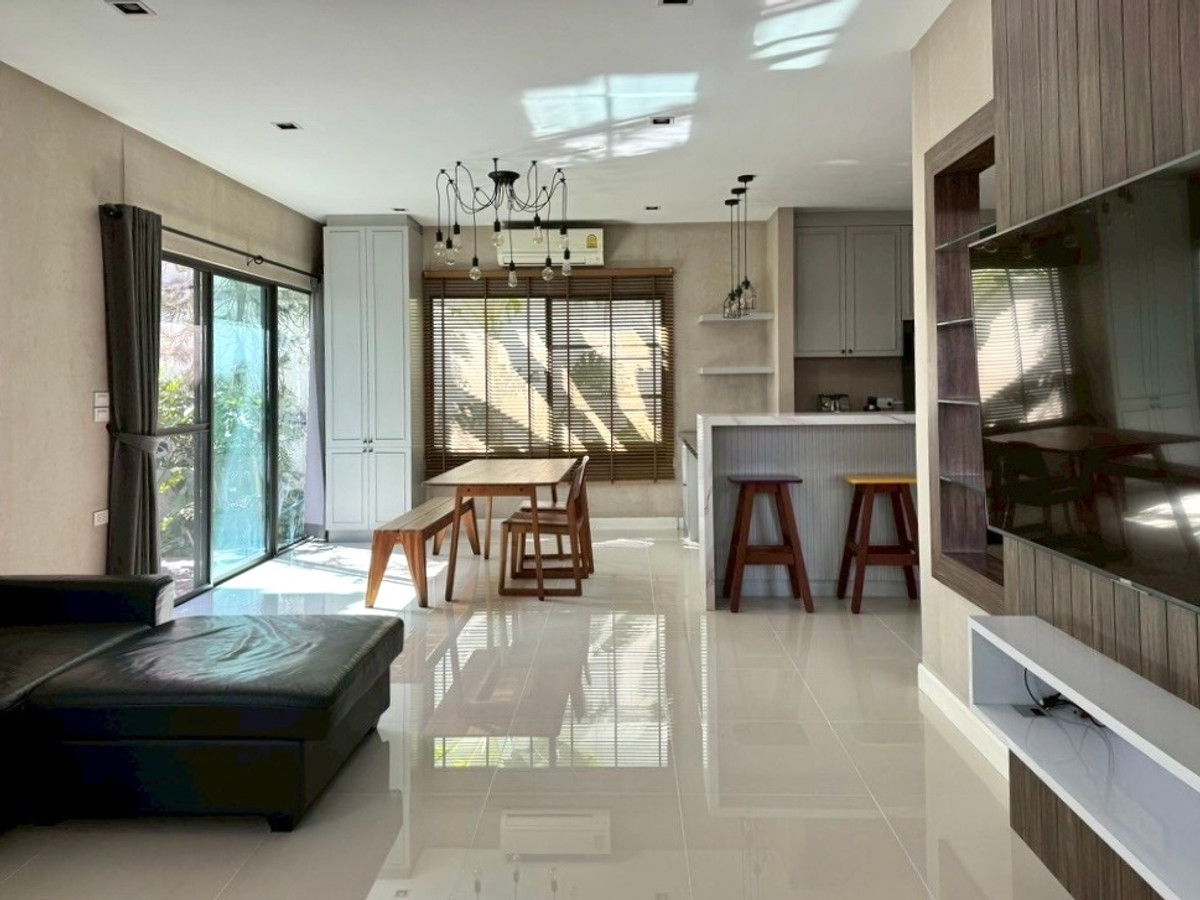 มัณฑนา อ่อนนุช - วงแหวน 4 / 3 ห้องนอน (ขาย), Manthana Onnut - Wongwan 4 / 3 Bedrooms (FOR SALE) POON147