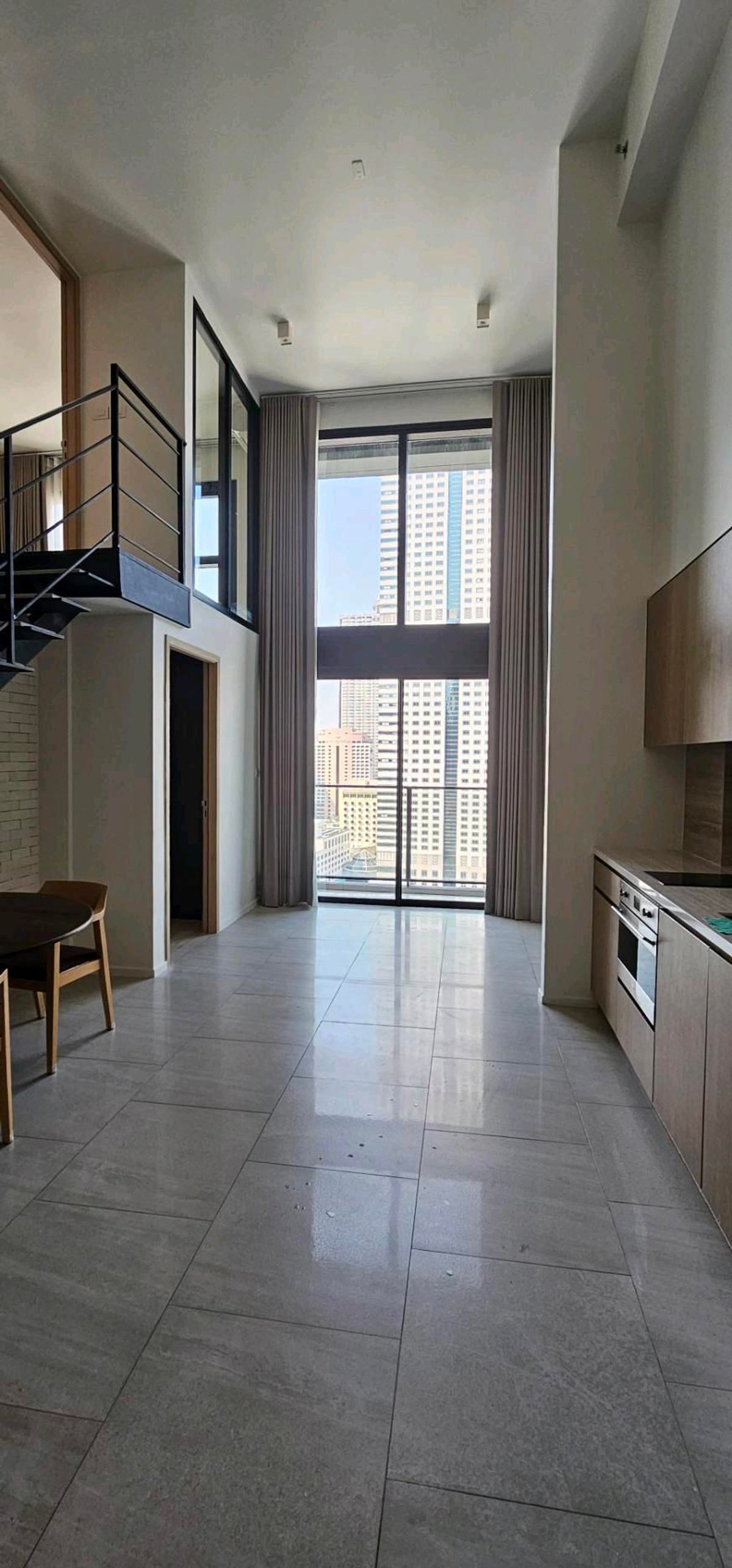 The Lofts Silom / 2 Bedrooms (FOR SALE), เดอะ ลอฟท์ สีลม / 2 ห้องนอน (ขาย) PT074