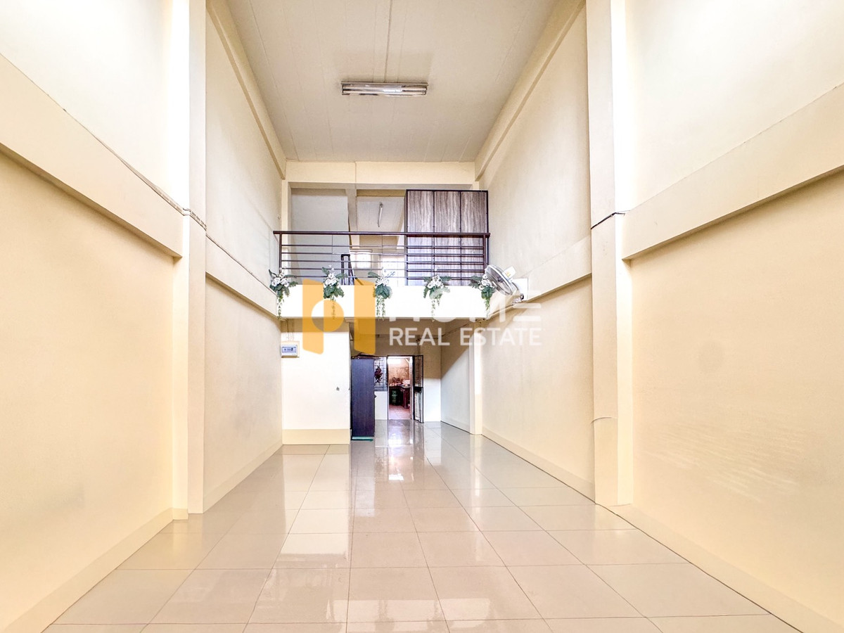 ทำเลหลัก คนผ่านทั้งวัน พร้อมเปิดกิจการทันที 🔥 เดอะ พอยท์ บ่อวิน / 3 ชั้น (ขาย), The Point Bowin / 3 Storey (FOR SALE) YEAN072