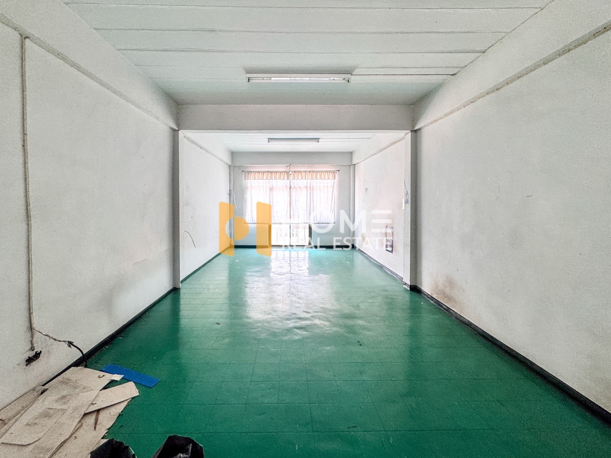 HOT DEAL 🔥 อาคารพาณิชย์ ถ.สุขุมวิท ต.ทุ่งสุขลา อ.ศรีราชา ชลบุรี / 3 ชั้น (ขาย), Commercial building, Sukhumvit Rd, Thung Sukla Sub, Si Racha Dist, Chonburi / 3 - Storey (FOR SALE) YEAN104