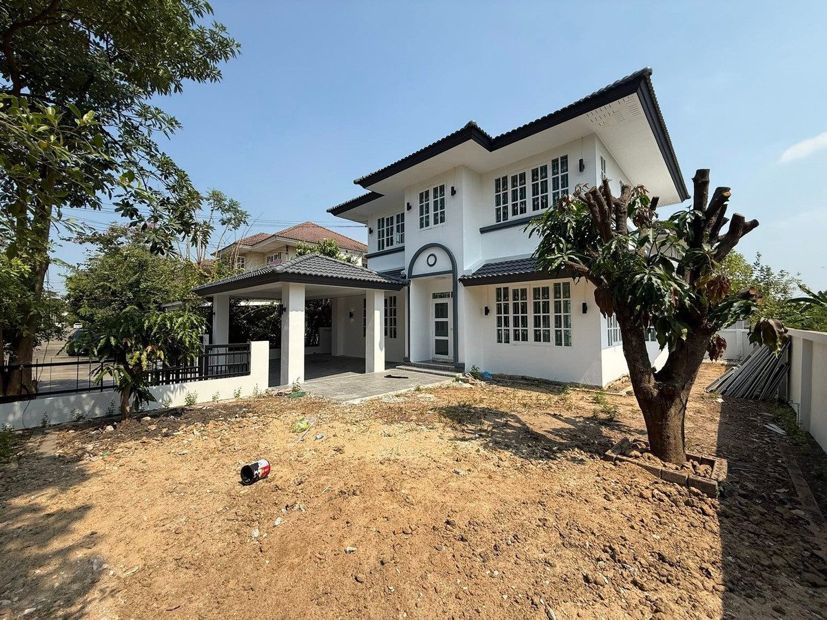 หมู่บ้านอาภากร 1 / 4 ห้องนอน (ขาย), Apakorn Village 1 / 4 Bedrooms (FOR SALE) AOM067