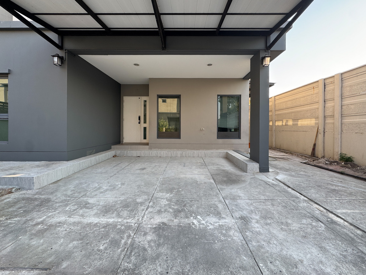 ราคาพิเศษถึงสิ้นปีนี้ บ้านแฝด 3 ชั้น งบ 7 ล้านบาท 🔥 บ้านกลางเมือง เดอะ อิดิชั่น พระราม 9 - พัฒนาการ / 4 ห้องนอน (ขายพร้อมผู้เช่า), Baan Klang Muang The Edition Rama 9 - Pattanakarn / 4 Bedrooms (SALE WITH TENANT) FON102