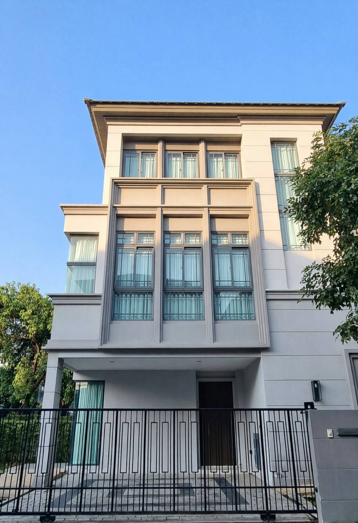เดอะ ซอนเน่ ศรีนครินทร์ บางนา / 4 (ขาย), The Sonne Srinakarin-Bangna / 4 Bedrooms (FOR SALE) YOK079