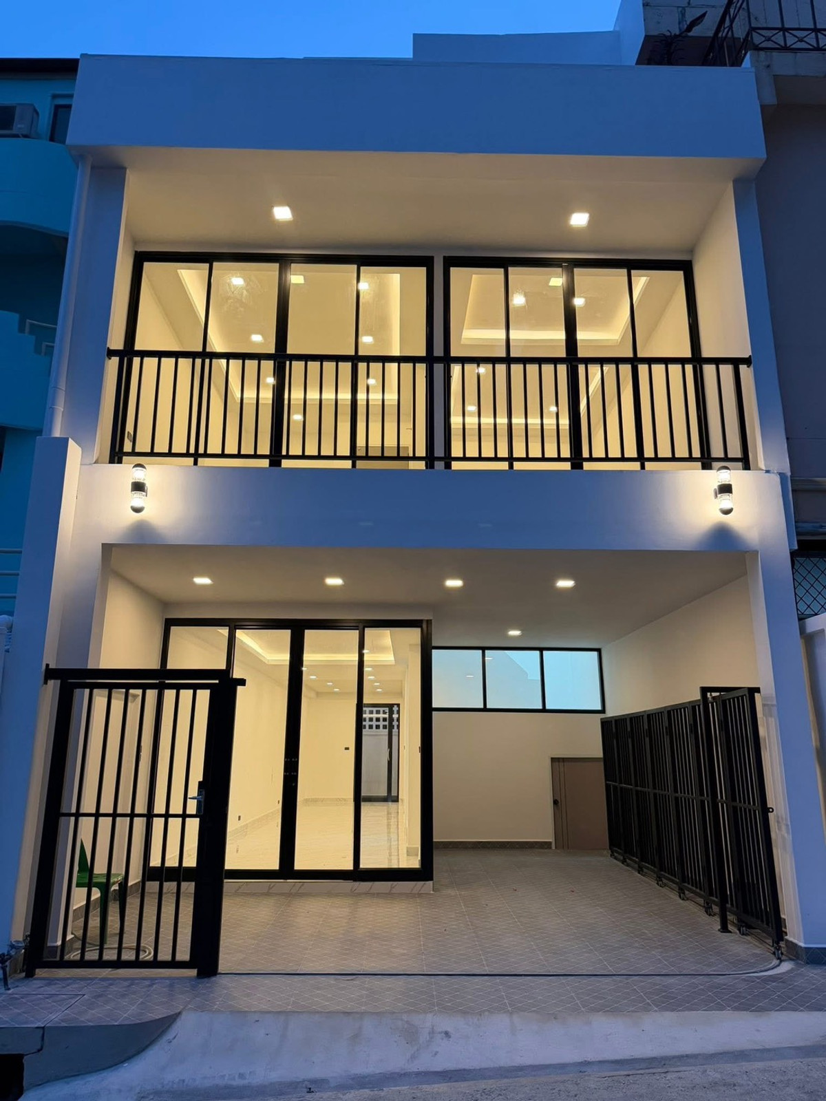 ทาวน์โฮม ทัพยา / 4 ห้องนอน (ขาย), Townhome Thapya / 4 Bedrooms (FOR SALE) AM031
