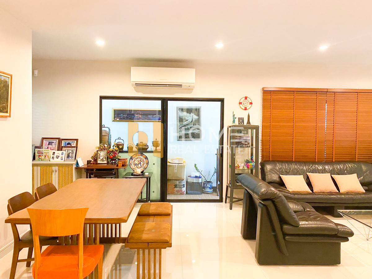 บุราสิริ พัฒนาการ / 4 ห้องนอน (ขาย), Burasiri Pattanakarn / 4 Bedrooms (FOR SALE) FONT052