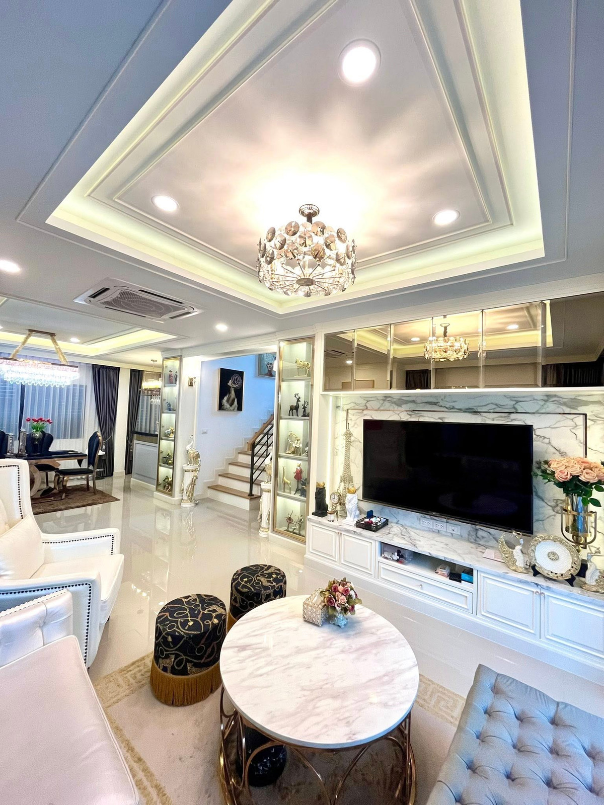 ขายขาดทุน 3 ล้าน! หลังมุม พร้อมอยู่ครบทั้งหลัง 💎 เซนโทร ราชพฤกษ์ - สวนผัก 2 / 4 ห้องนอน (ขาย), CENTRO Ratchapruek - Suanpak 2 / 4 Bedrooms (FOR SALE) AOM073