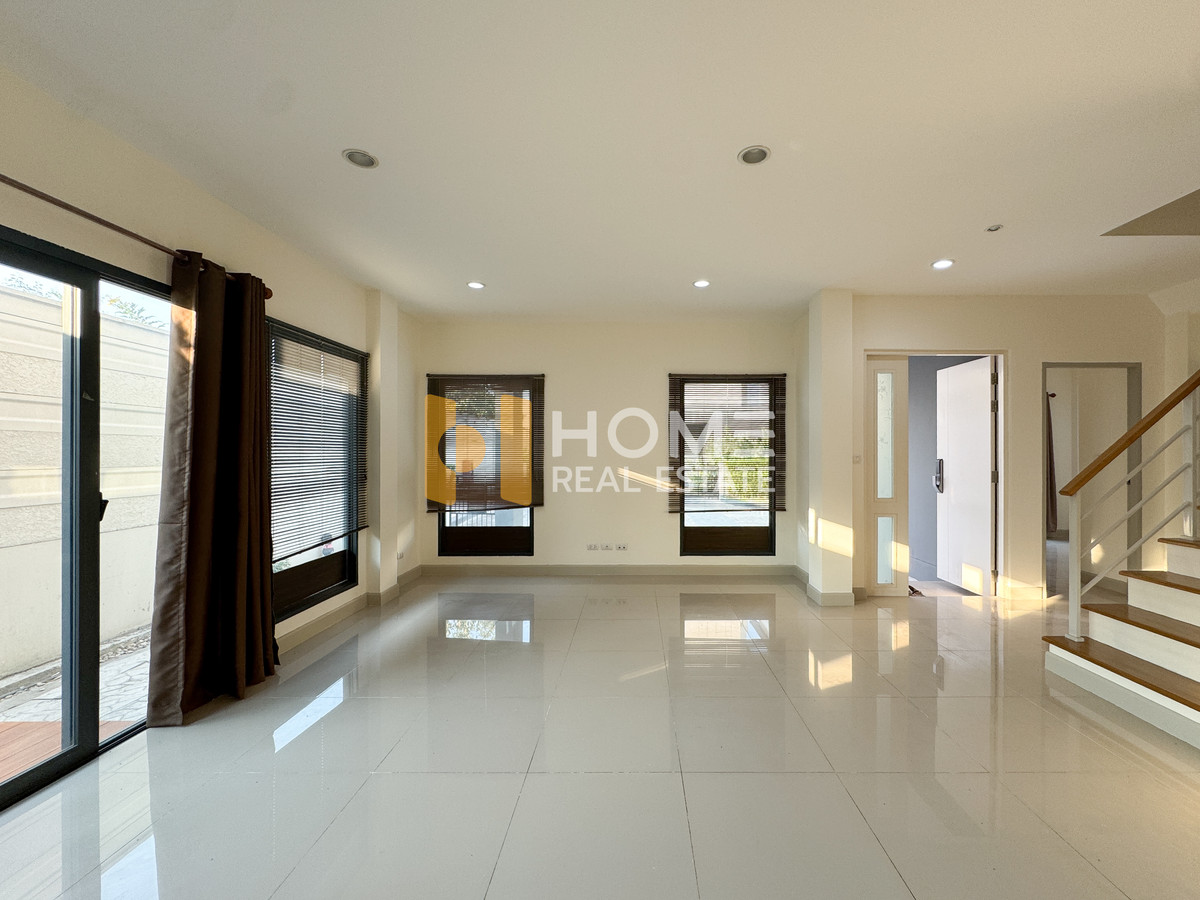 ราคาพิเศษถึงสิ้นปีนี้ บ้านแฝด 3 ชั้น งบ 7 ล้านบาท 🔥 บ้านกลางเมือง เดอะ อิดิชั่น พระราม 9 - พัฒนาการ / 4 ห้องนอน (ขายและเช่า), Baan Klang Muang The Edition Rama 9 - Pattanakarn / 4 Bedrooms (SALE & AVAILABLE) FON102