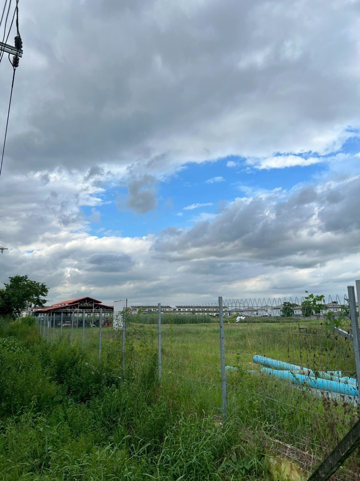 ขายที่ดิน ถ.พระยาสุเรนทร์ / (ขาย), Land for sale on Phraya Suren Rd / (FOR SALE) AA608