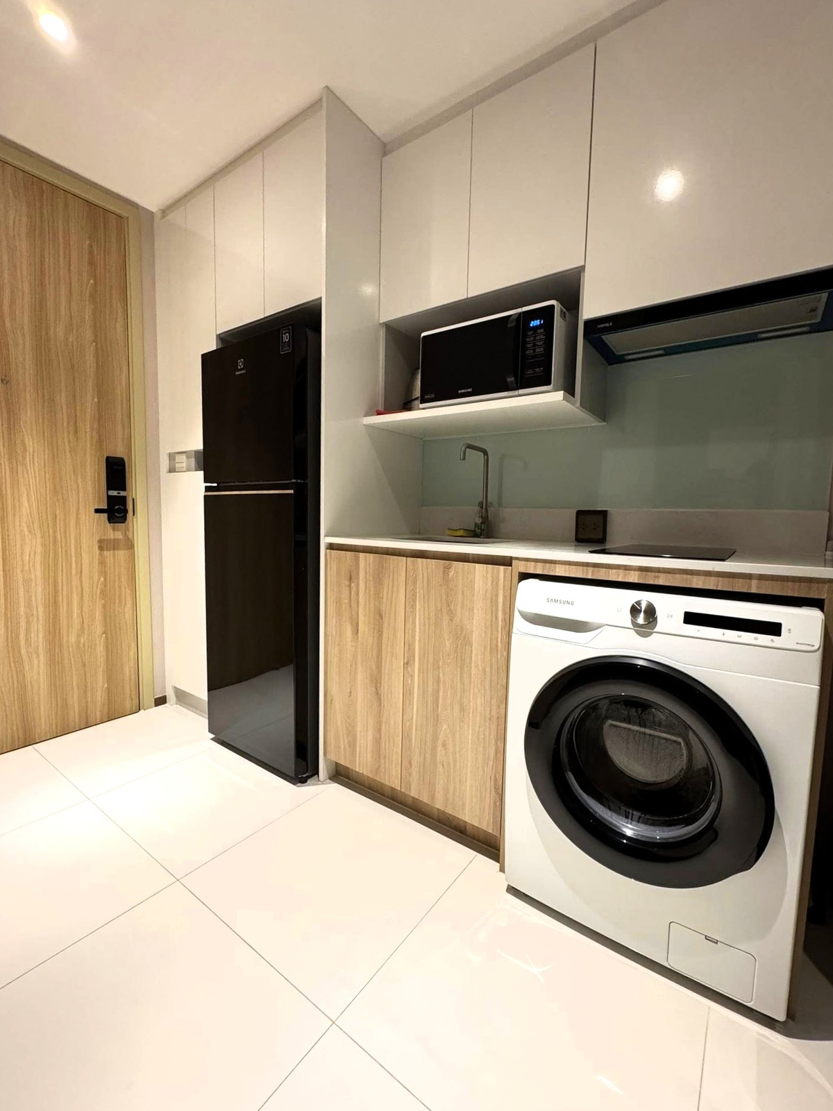 Mixed-Use แห่งแรกในพัทยา วิวทะเล ใจกลางพัทยาเหนือ 🌊 ONCE PATTAYA / 1 Bedroom (FOR RENT), วันซ์ พัทยา / 1 ห้องนอน (เช่า) BEWN101