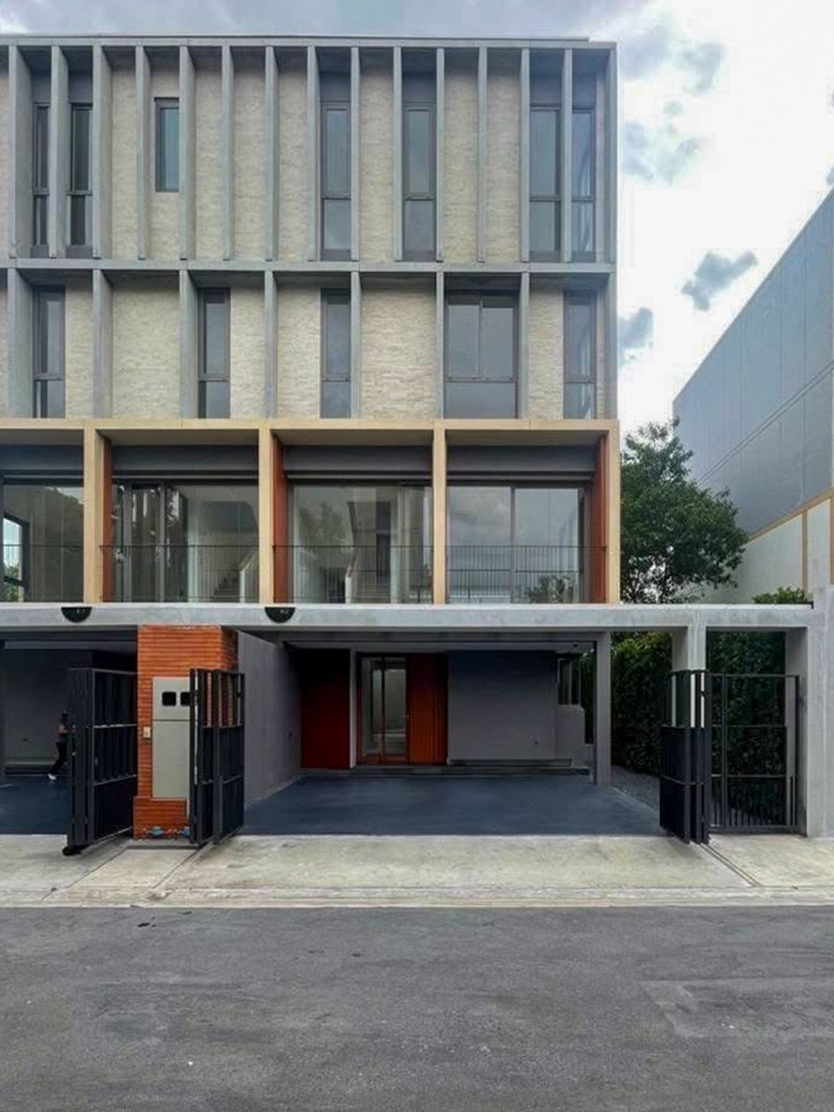 เทพา รามคำแหง 118 / 3 ห้องนอน (ขาย), Dhepa Ramkhamhaeng 118 / 3 Bedrooms (FOR SALE) BZD147