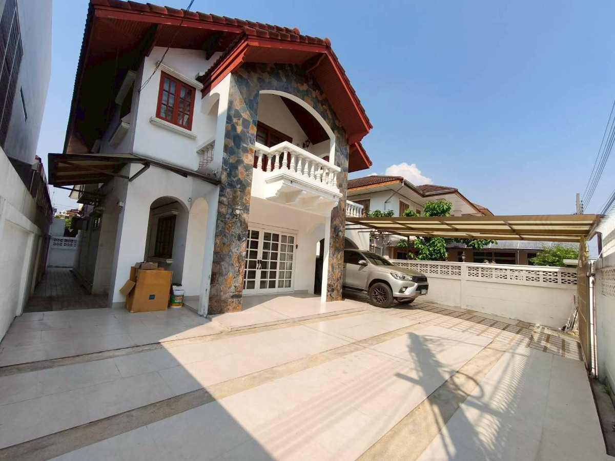 บ้านเดี่ยว หมู่บ้านเพชรเกษม 3 / 4 ห้องนอน (ขาย), Single house Phetkasem Village 3 / 4 Bedrooms (FOR SALE) BALL274