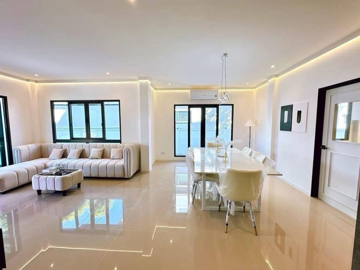 บ้านเดี่ยว เซนโทร ชัยพฤกษ์ - แจ้งวัฒนะ 2 / 4 ห้องนอน (ขาย), Single house Centro Chaiyaphruek - Chaengwattana 2  / 4 Bedrooms (FOR SALE) AOM079