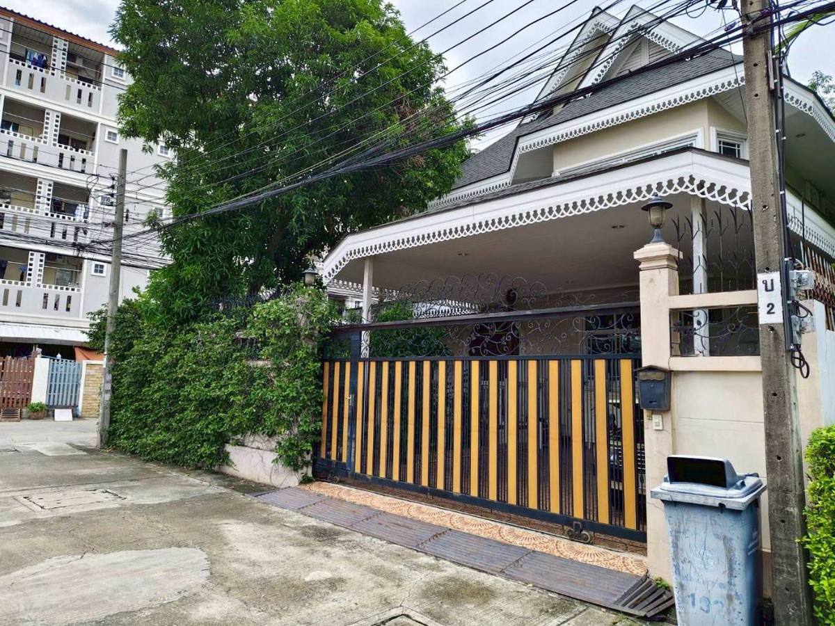 บ้านเดี่ยว ซอยแบริ่ง 26 / 4 ห้องนอน (ขาย), Single house Soi Bearing 26 / 4 Bedrooms (FOR SALE) YOK098