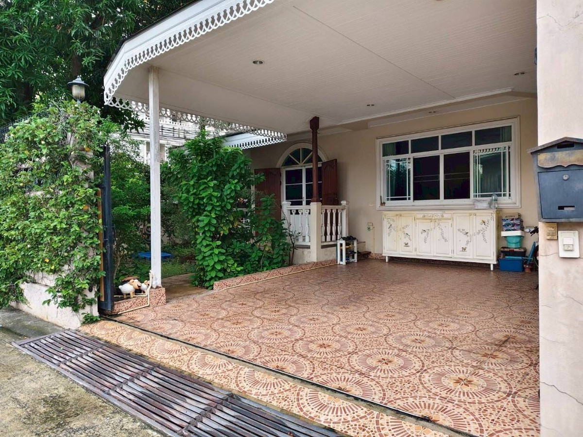 บ้านเดี่ยว ซอยแบริ่ง 26 / 4 ห้องนอน (ขาย), Single house Soi Bearing 26 / 4 Bedrooms (FOR SALE) YOK098