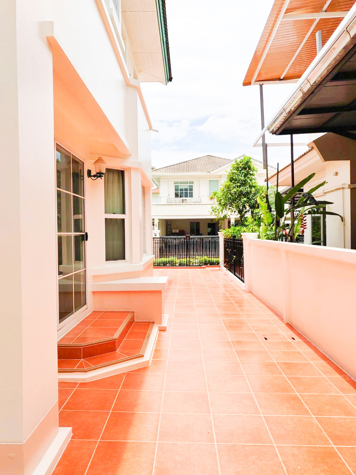 นันทวัน อ่อนนุช - พระราม 9 / 3 ห้องนอน (ขาย), Nantawan Rama 9 - Onnut / 3 Bedrooms (FOR SALE) FONT042