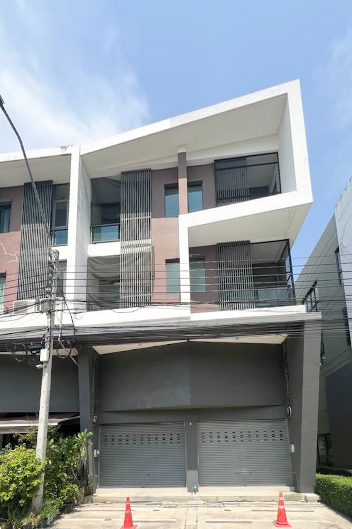 โฮมออฟฟิศ บี - อเวนิว วัชรพล / 3 ห้องนอน (ขาย), Home Office B - Avenue Watcharapol / 3 Bedrooms (FOR SALE) DIT037