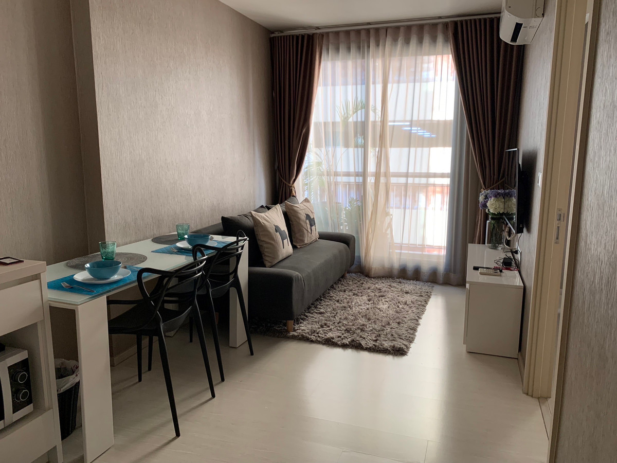 Rhythm Sukhumvit 42 / 1 Bedroom (SALE WITH TENENT), ริทึ่ม สุขุมวิท 42 / 1 ห้องนอน (ขายพร้อมผู้เช่า) JSMN012
