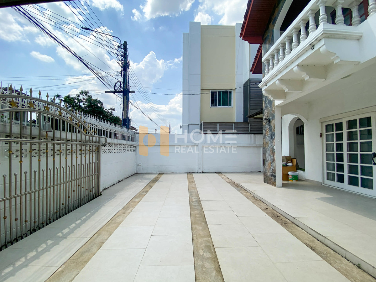 บ้านเดี่ยว หมู่บ้านเพชรเกษม 3 / 4 ห้องนอน (ขาย), Single house Phetkasem Village 3 / 4 Bedrooms (FOR SALE) BALL274