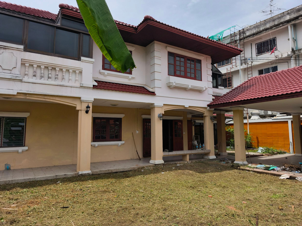 บ้านมณียา ท่าอิฐ / 4 ห้องนอน (ขาย), Baan Maneeya Tha It / 4 Bedrooms (FOR SALE) AOM094