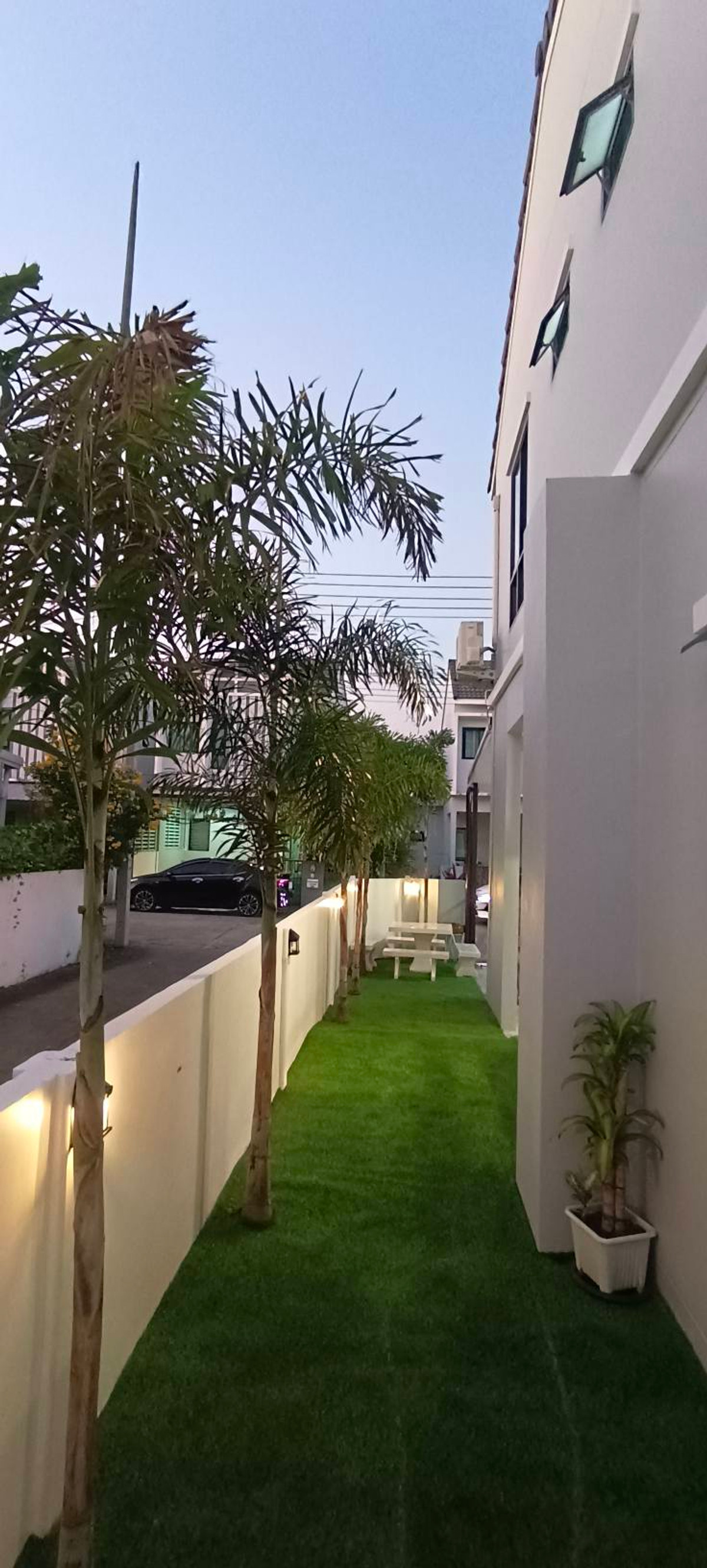 มณีรินทร์ วิลเลจ แหลมฉบัง - บางละมุง / 4 ห้องนอน (ขาย), Maneerin Village Laemchabang - Banglamung / 4 Bedrooms (FOR SALE) BEWN114