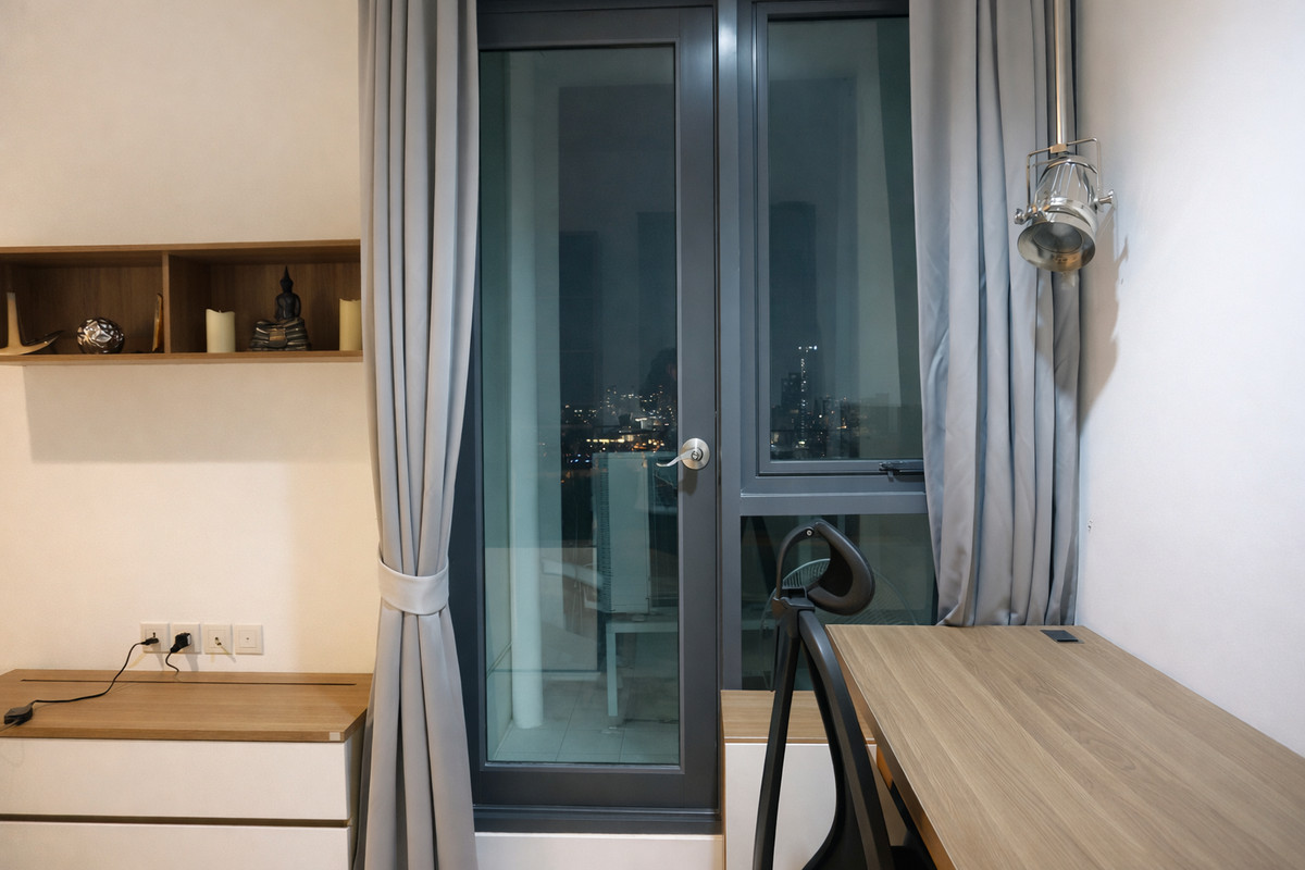 Ideo Mobi Sathorn / 1 Bedroom (SALE WITH TENANT), ไอดีโอ โมบิ สาทร / 1 ห้องนอน (ขายพร้อมผู้เช่า) PT057