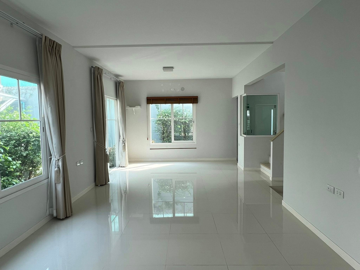 วิลลาจจิโอ บางนา - เทพารักษ์ / 3 ห้องนอน (เช่า), Villaggio Bangna - Theparak / 3 Bedrooms (FOR RENT) YOK111