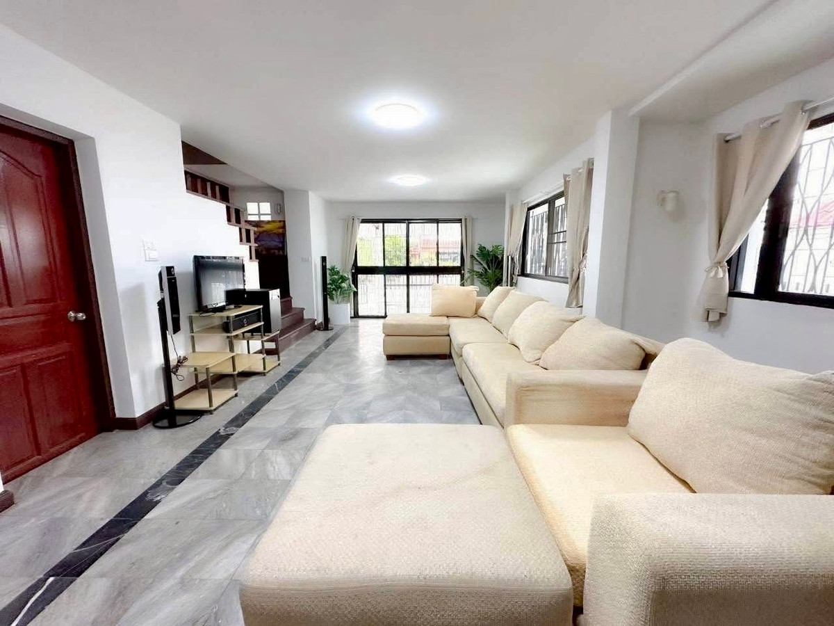 โฮม อเวนิว สุขุมวิท 101/1 / 5 ห้องนอน (เช่า), Home Avenue Sukhumvit 101/1 / 5 Bedrooms (FOR RENT) GNG005